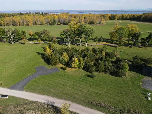 $220,000 | 6 Landing Lane, Grand Isle, VT 05458