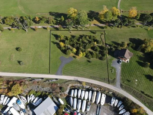 $220,000 | 6 Landing Lane, Grand Isle, VT 05458