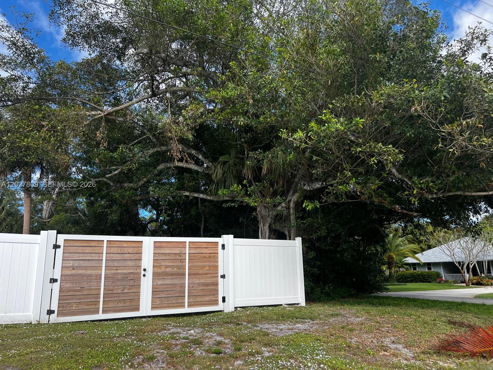 1023 Southeast 7th Street Stuart, FL 34996 - Photo 11 of 80