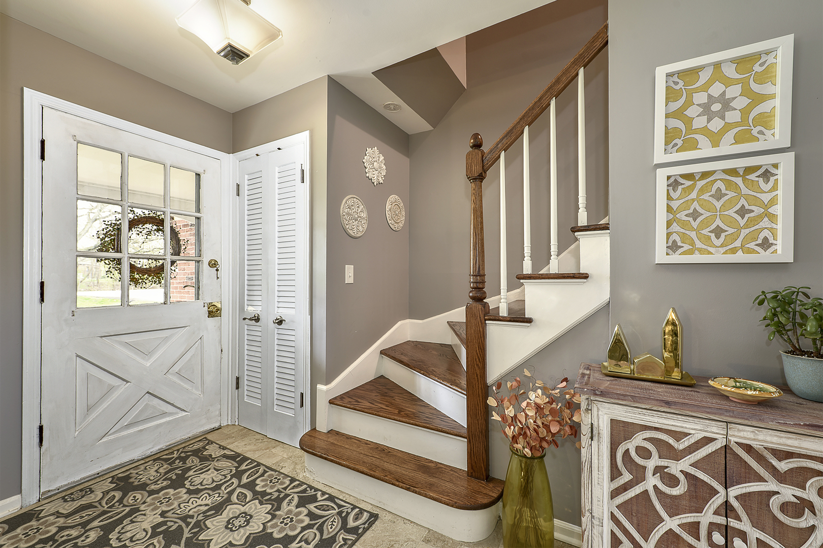 317 Roberts Road Inverness, IL 60067 - Photo 10 of 20 a view of a hallway with wooden floor and windows