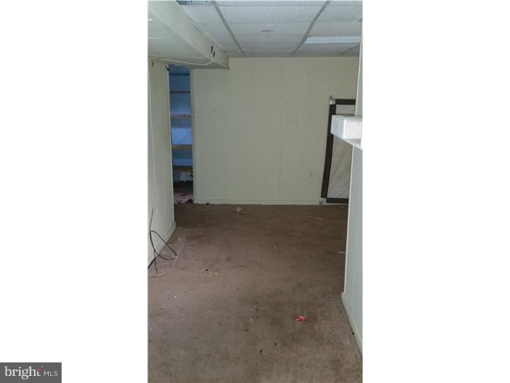 7735 Parkview Road Upper Darby, PA 19082 - Photo 12 of 16