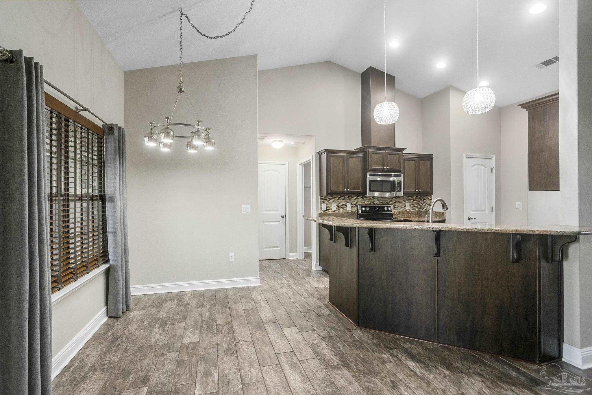 4817 Perspective Drive Milton, FL 32570 - Photo 11 of 50