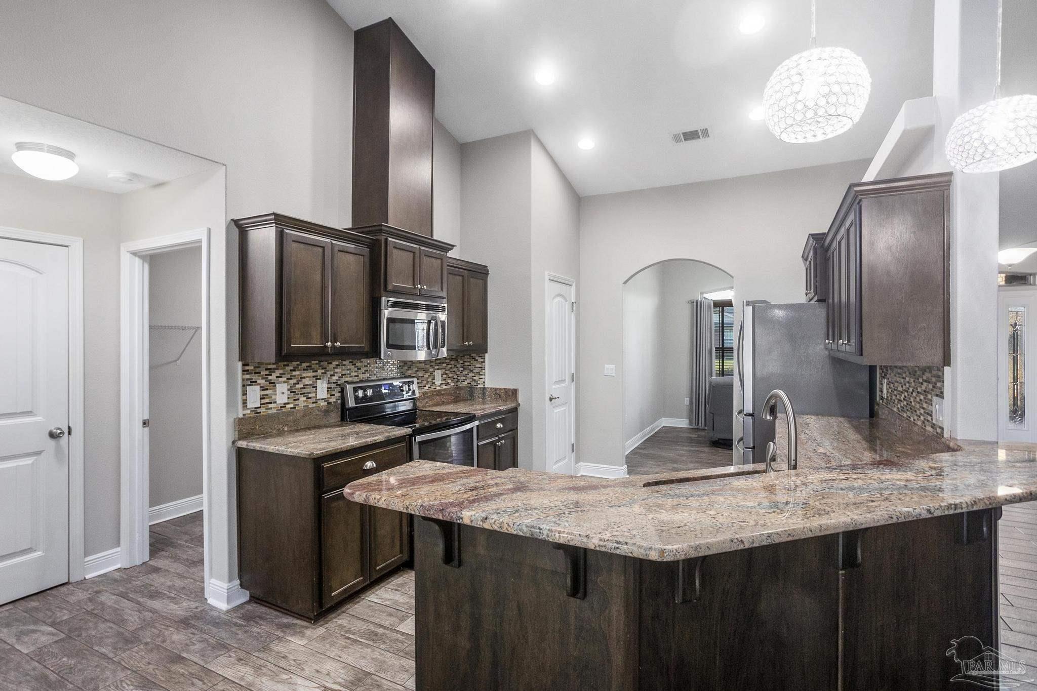 4817 Perspective Drive Milton, FL 32570 - Photo 13 of 50