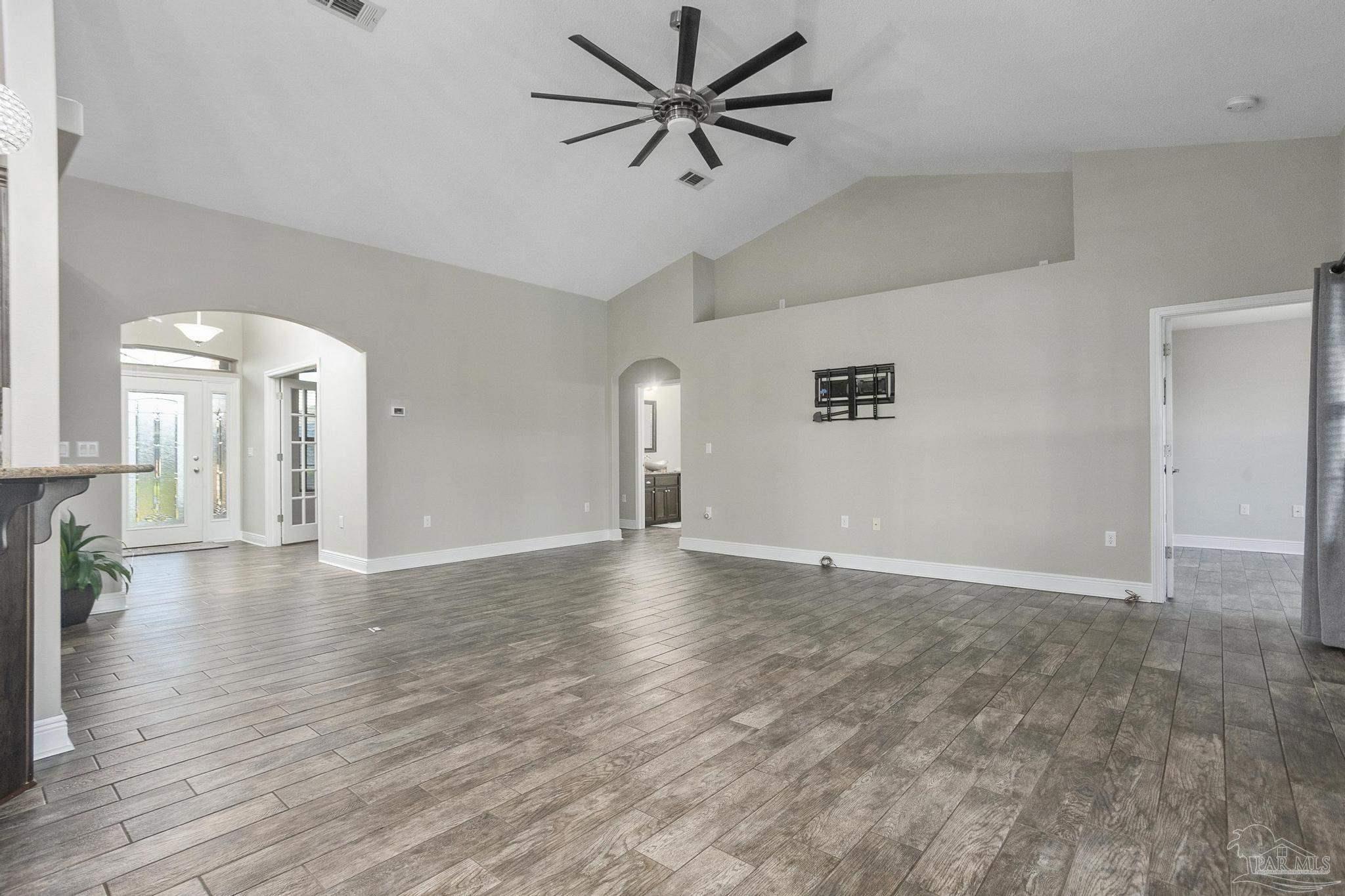 4817 Perspective Drive Milton, FL 32570 - Photo 5 of 50