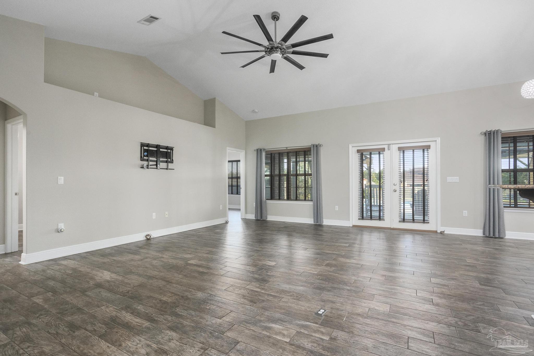 4817 Perspective Drive Milton, FL 32570 - Photo 6 of 50