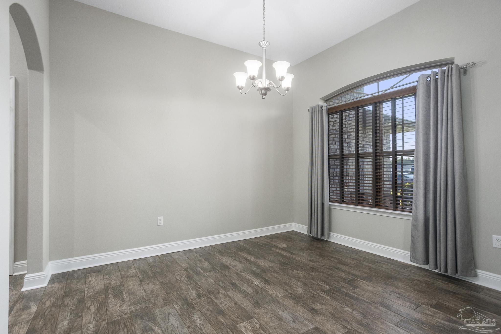 4817 Perspective Drive Milton, FL 32570 - Photo 8 of 50