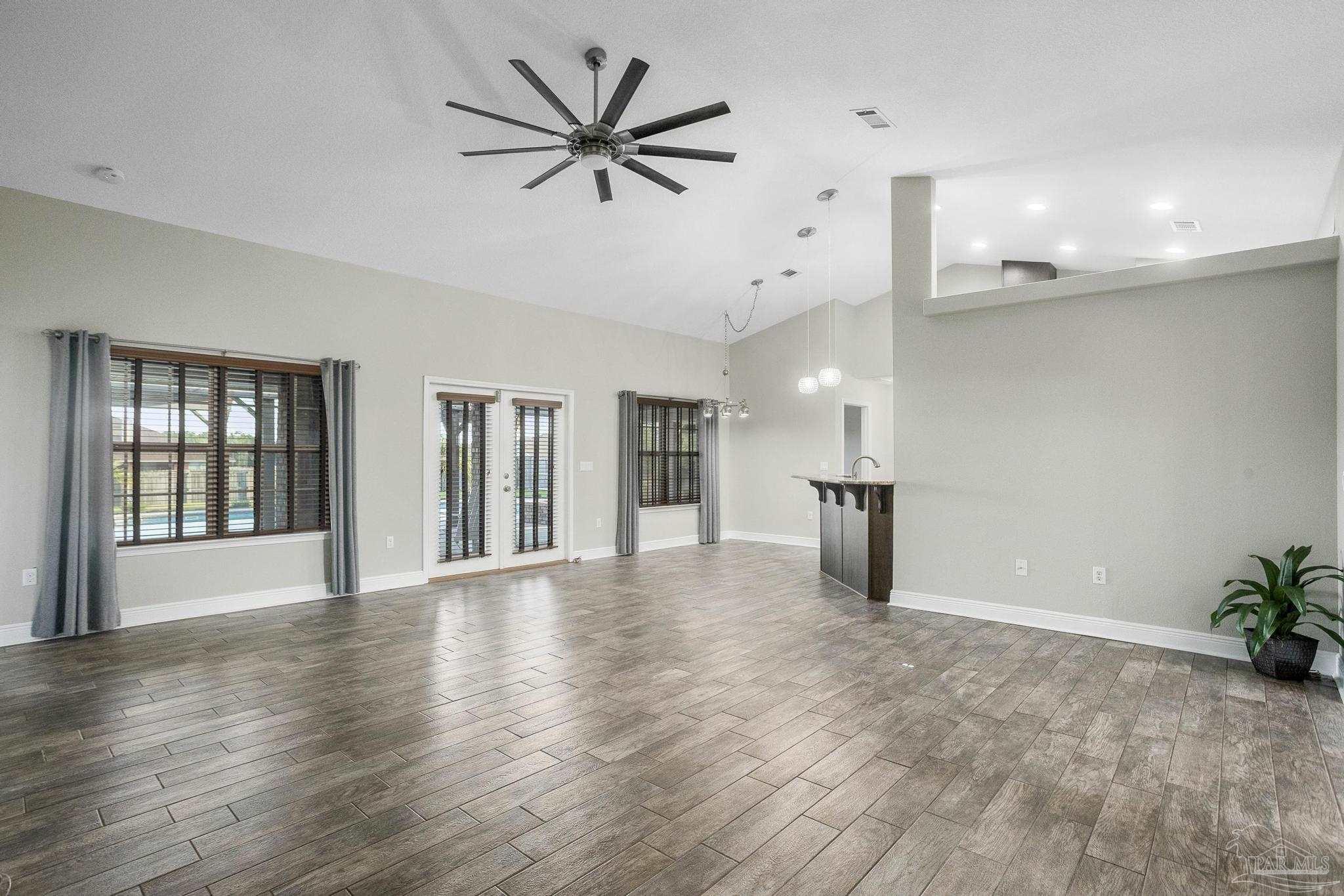 4817 Perspective Drive Milton, FL 32570 - Photo 10 of 50