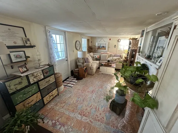 $1,850 | 969 Plymouth Street, Unit 5, Abington, MA 02351