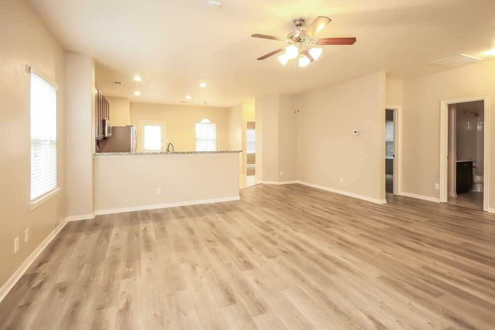 138 Pequin Road Crosby, TX 77532 - Photo 4 of 17