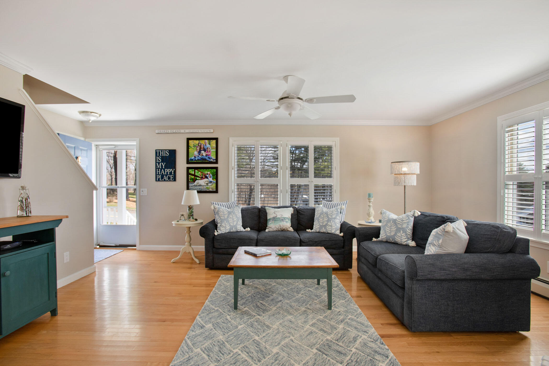 39 Drakes Island Road Wells, ME 04090 - Photo 5 of 44 Interior LR