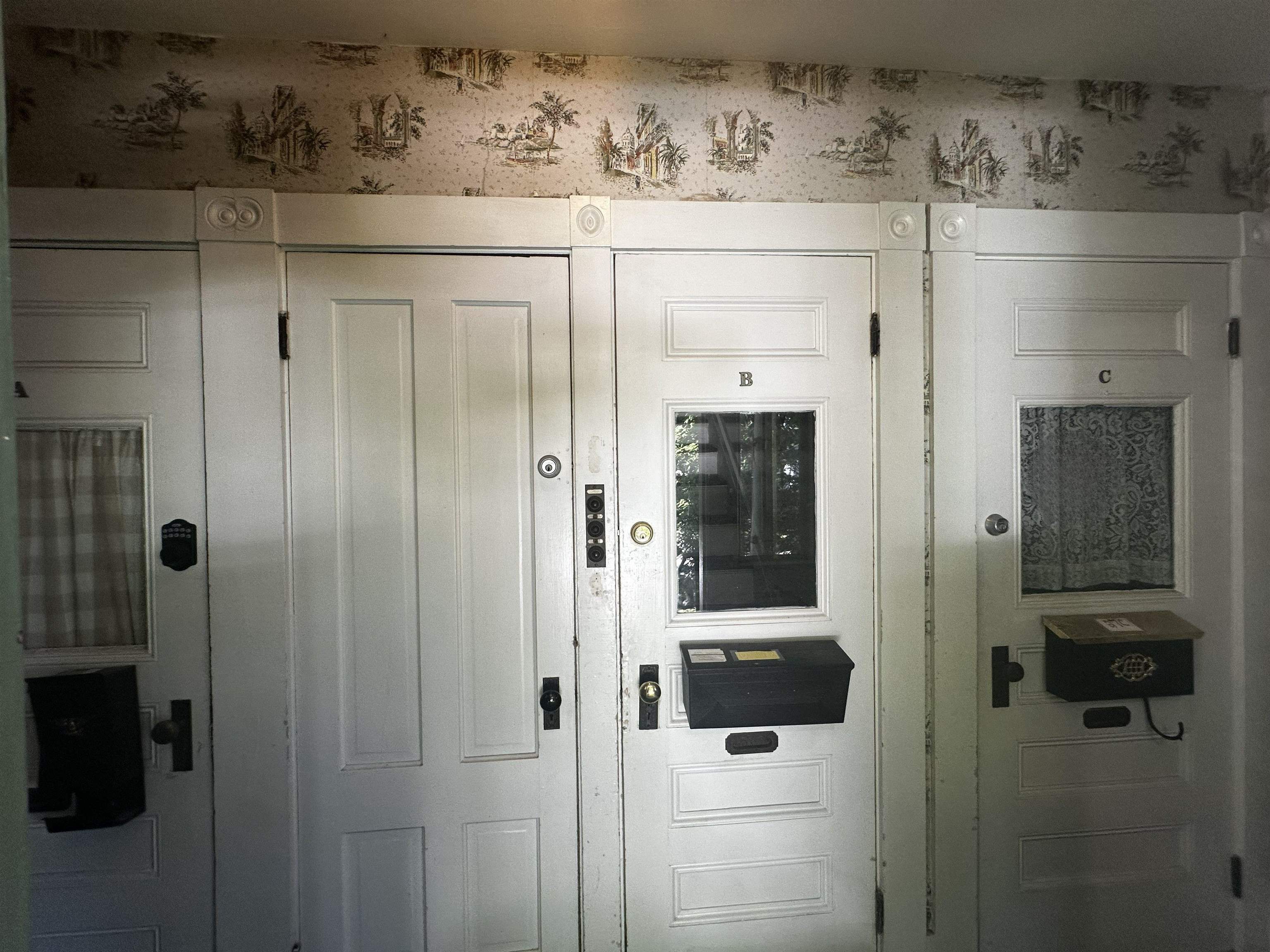 27 Holly Street Concord, NH 03301 - Photo 5 of 14 Gallery Image 5