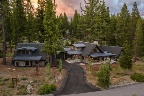 $6,300,000 | 561 Stewart McKay, Truckee, CA 96161