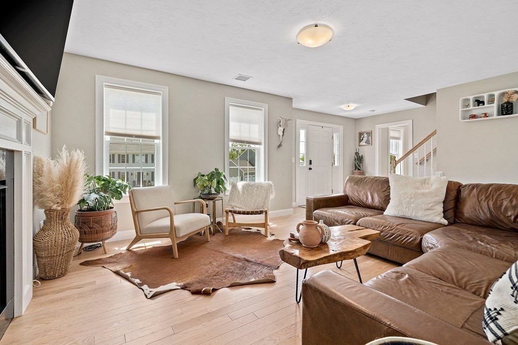 54 McEachron Drive Stoughton, MA 02072 - Photo 5 of 40