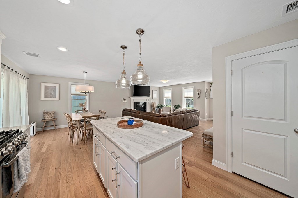 54 McEachron Drive Stoughton, MA 02072 - Photo 9 of 40