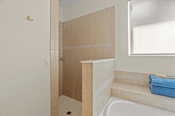 $2,900 | 118 Birchmont Drive, DeLand, FL 32724