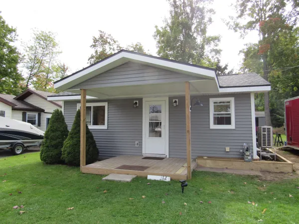 $128,000 | 312 Lakewood Drive, East Tawas, MI 48730