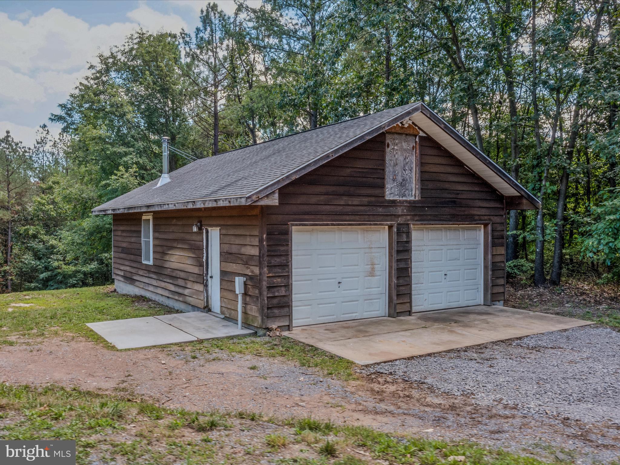 3804 Pious Ridge Road Berkeley Springs, WV 25411 - Photo 12 of 68 Garage
