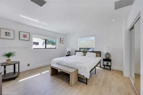 $1,795,000 | 1925 Northeast 208th Terrace, Miami, FL 33179