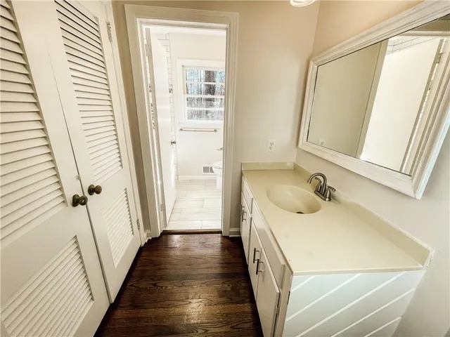 $2,400 | 359 North Victoria Road, Woodstock, GA 30189