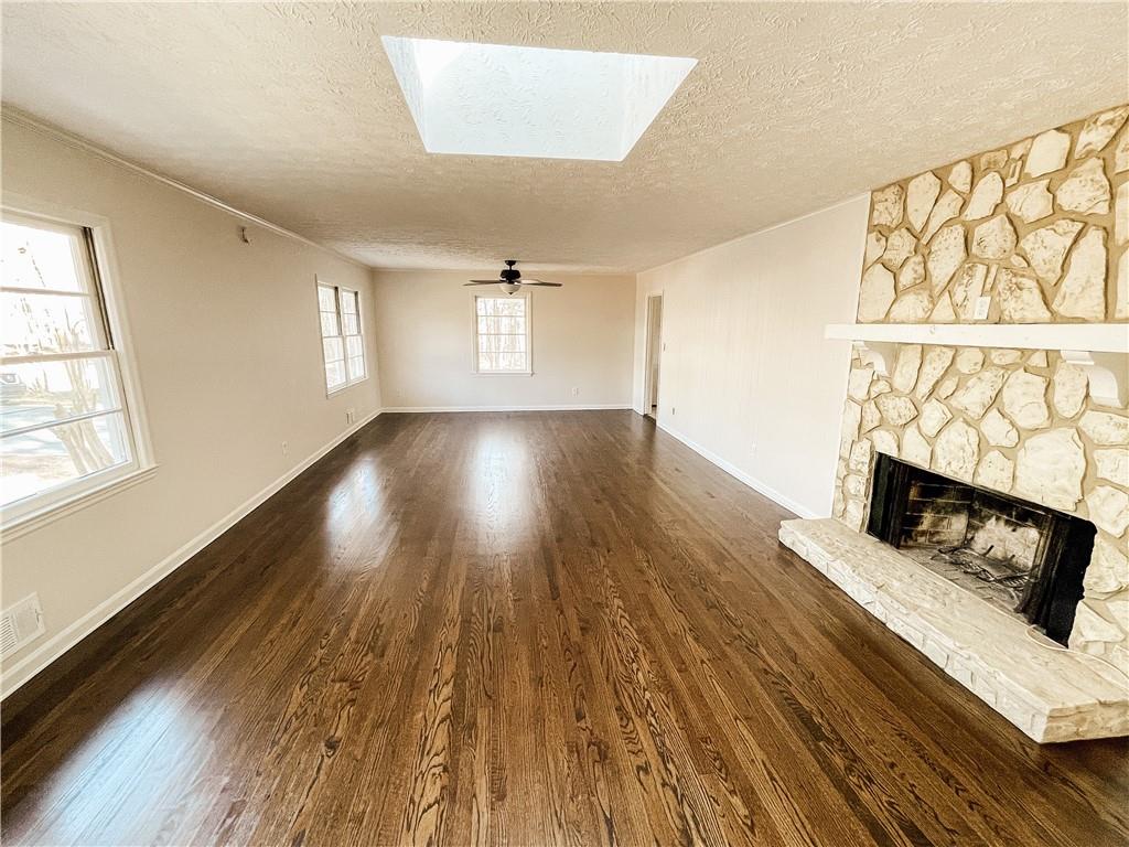 359 North Victoria Road Woodstock, GA 30189 - Photo 4 of 25