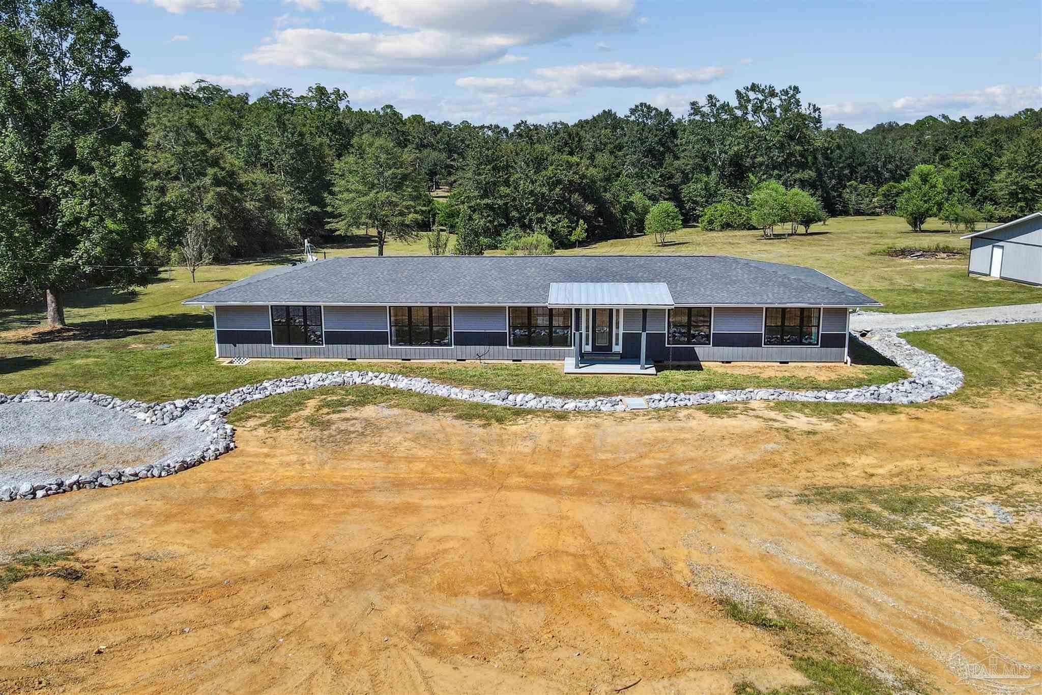 60 Andalusia Road Cantonment, FL 32533 - Photo 5 of 47