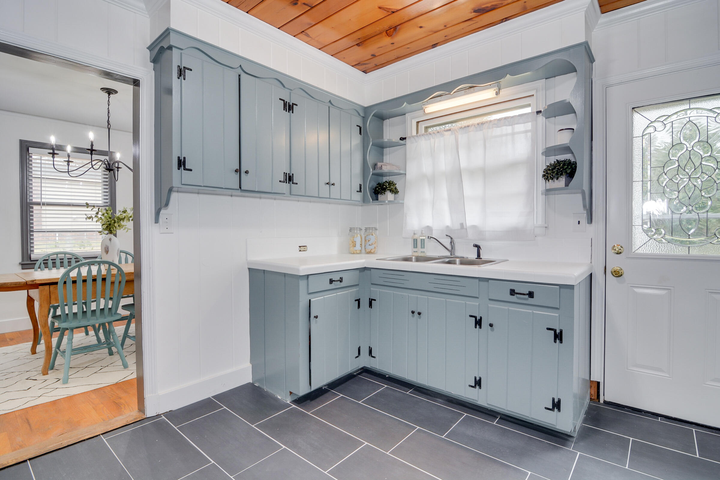 244 East Vineland Road Augusta, GA 30904 - Photo 8 of 12 244 E Vineland Rd-MHR-Jennifer Viger (11