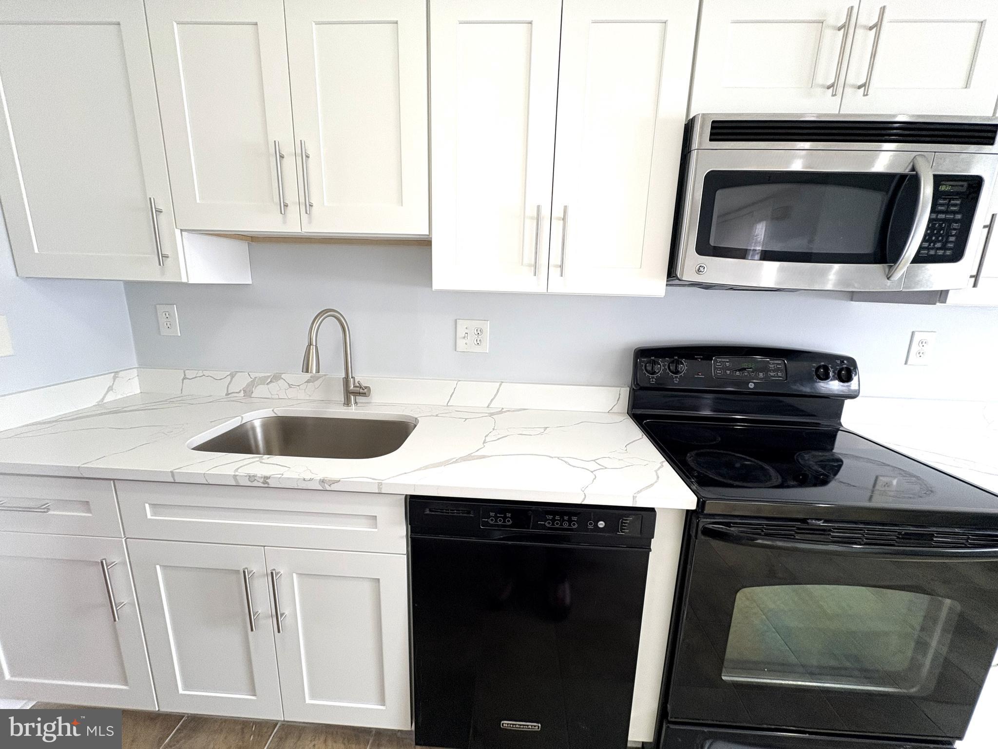 306 Paddock Drive Chesterbrook, PA 19087 - Photo 4 of 21 NEW soft close cabinets & drawers!!