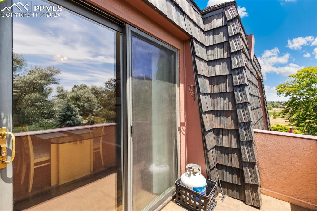 2927 Mesa Road, Unit C Colorado Springs, CO 80904 - Photo 28 of 34 a front view of a building with windows