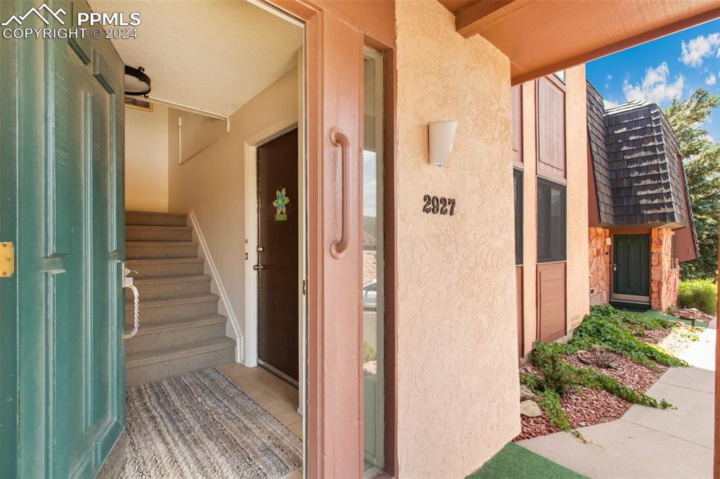 2927 Mesa Road, Unit C Colorado Springs, CO 80904 - Photo 4 of 34 a view of a entryway of a house