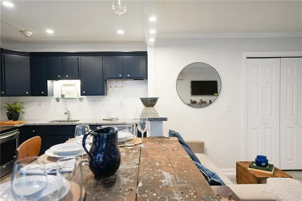 $2,600 | 603 Thames Street, Unit 1, Newport, RI 02840