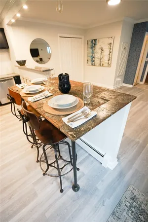 $2,600 | 603 Thames Street, Unit 1, Newport, RI 02840