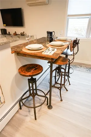 $2,600 | 603 Thames Street, Unit 1, Newport, RI 02840