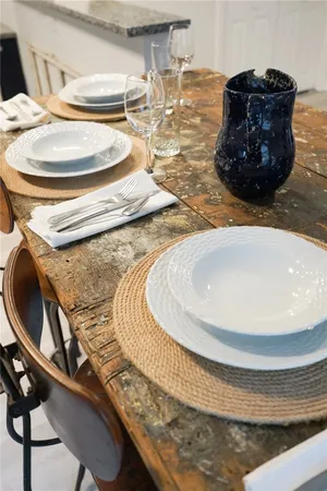 $2,600 | 603 Thames Street, Unit 1, Newport, RI 02840