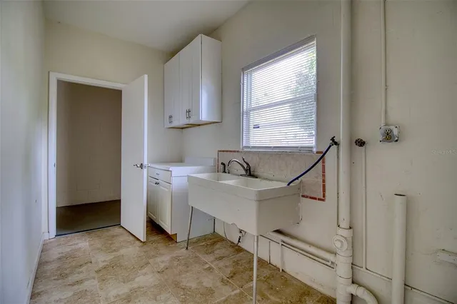 $2,875 | 555 54th Street North, St. Petersburg, FL 33710