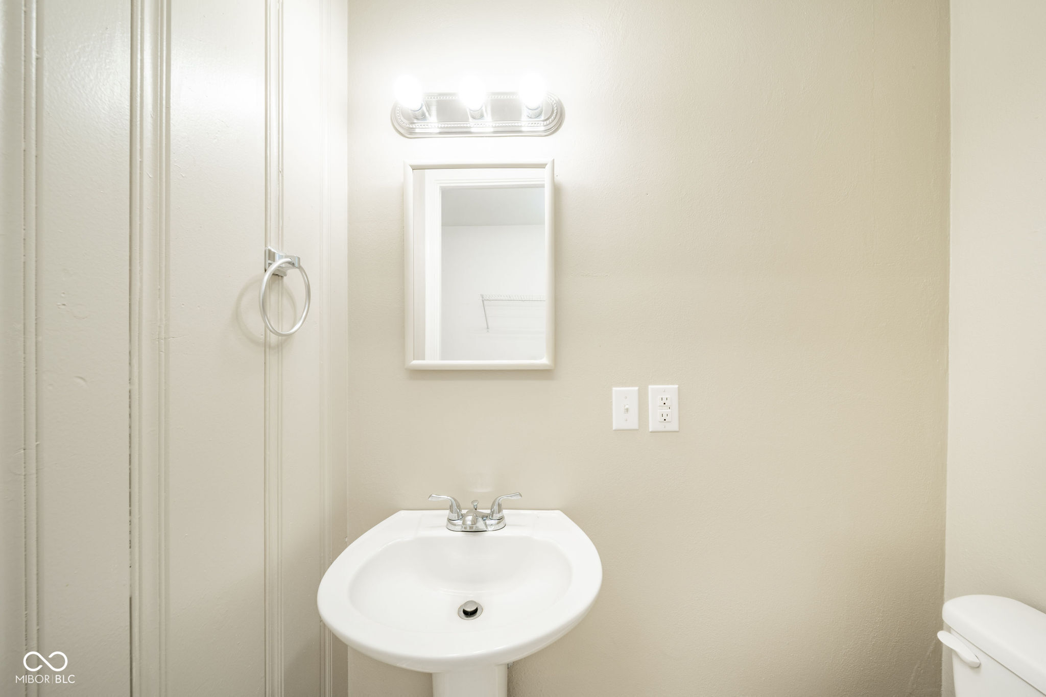 815 Longfellow Road Anderson, IN 46011 - Photo 17 of 33 Gallery Image 17