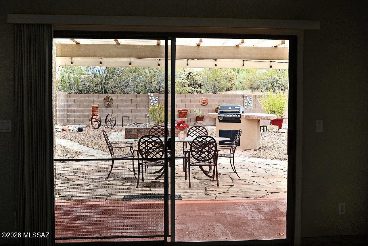 760 North Western Ridge Trail Tucson, AZ 85748 - Photo 16 of 45 Grear Room to Back Covered Patio