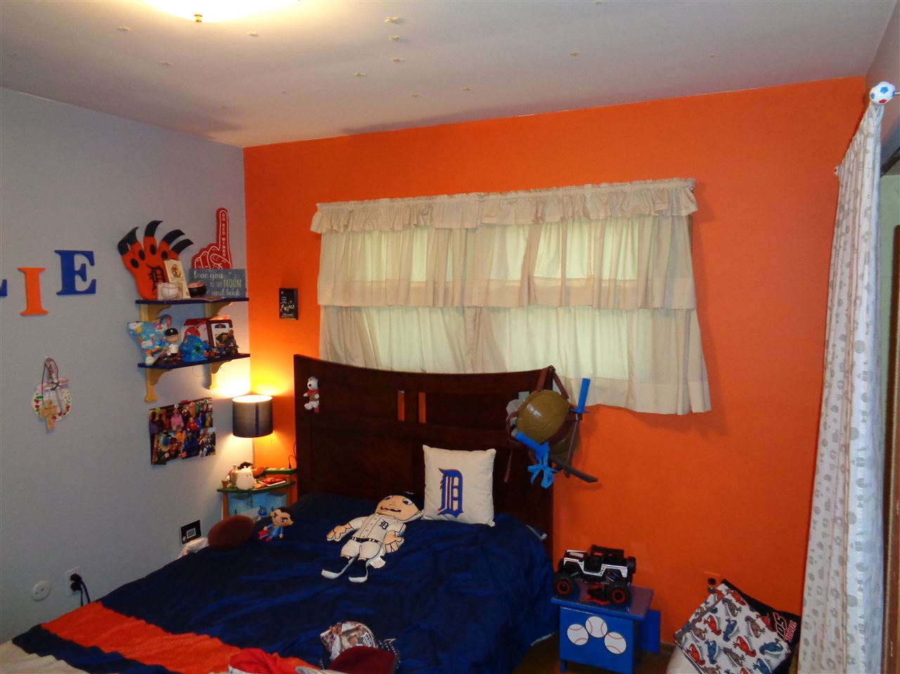 22779 Rausch Avenue Eastpointe, MI 48021 - Photo 11 of 23 50027601-10.JPG