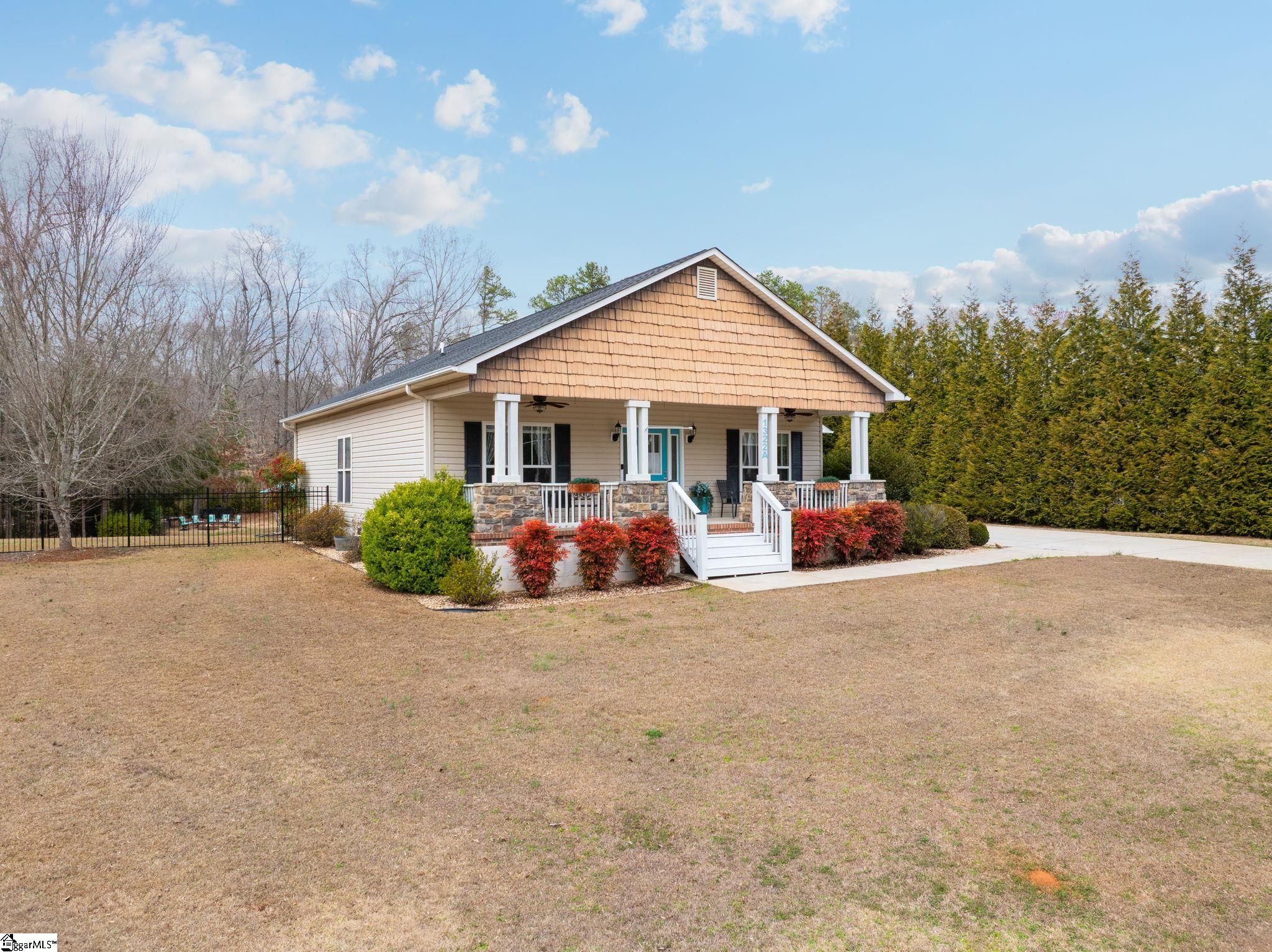 1322 A Shadow Lane Anderson, SC 29625 - Photo 3 of 43