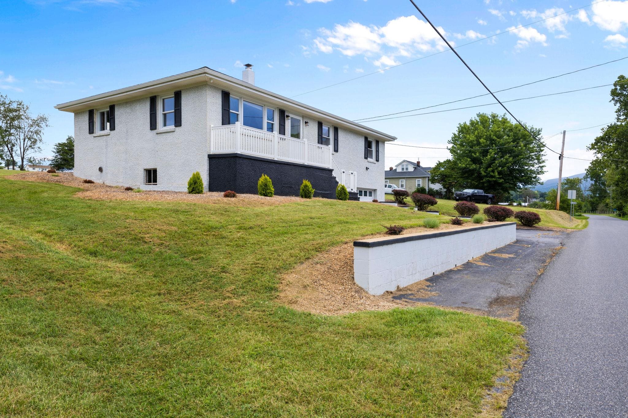 2015 Mountain Valley Road Keezletown, VA 22832 - Photo 9 of 27 Gallery Image 9