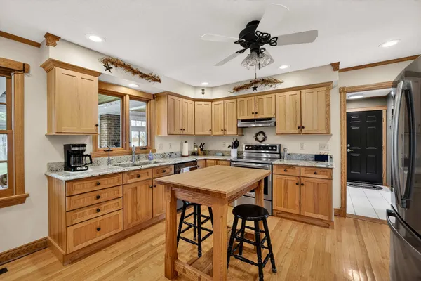 $512,000 | 14 Timberlane Drive, Geneseo, IL 61254