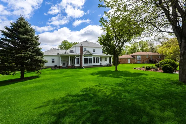 $512,000 | 14 Timberlane Drive, Geneseo, IL 61254