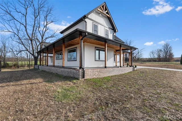 $725,000 | 6076 County Road 439, Jackson, MO 63755