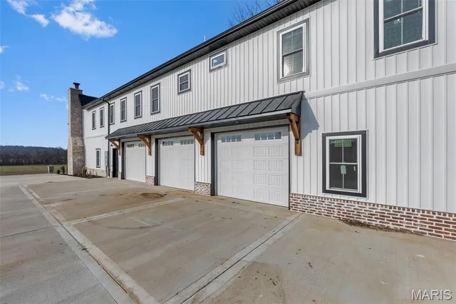 $725,000 | 6076 County Road 439, Jackson, MO 63755