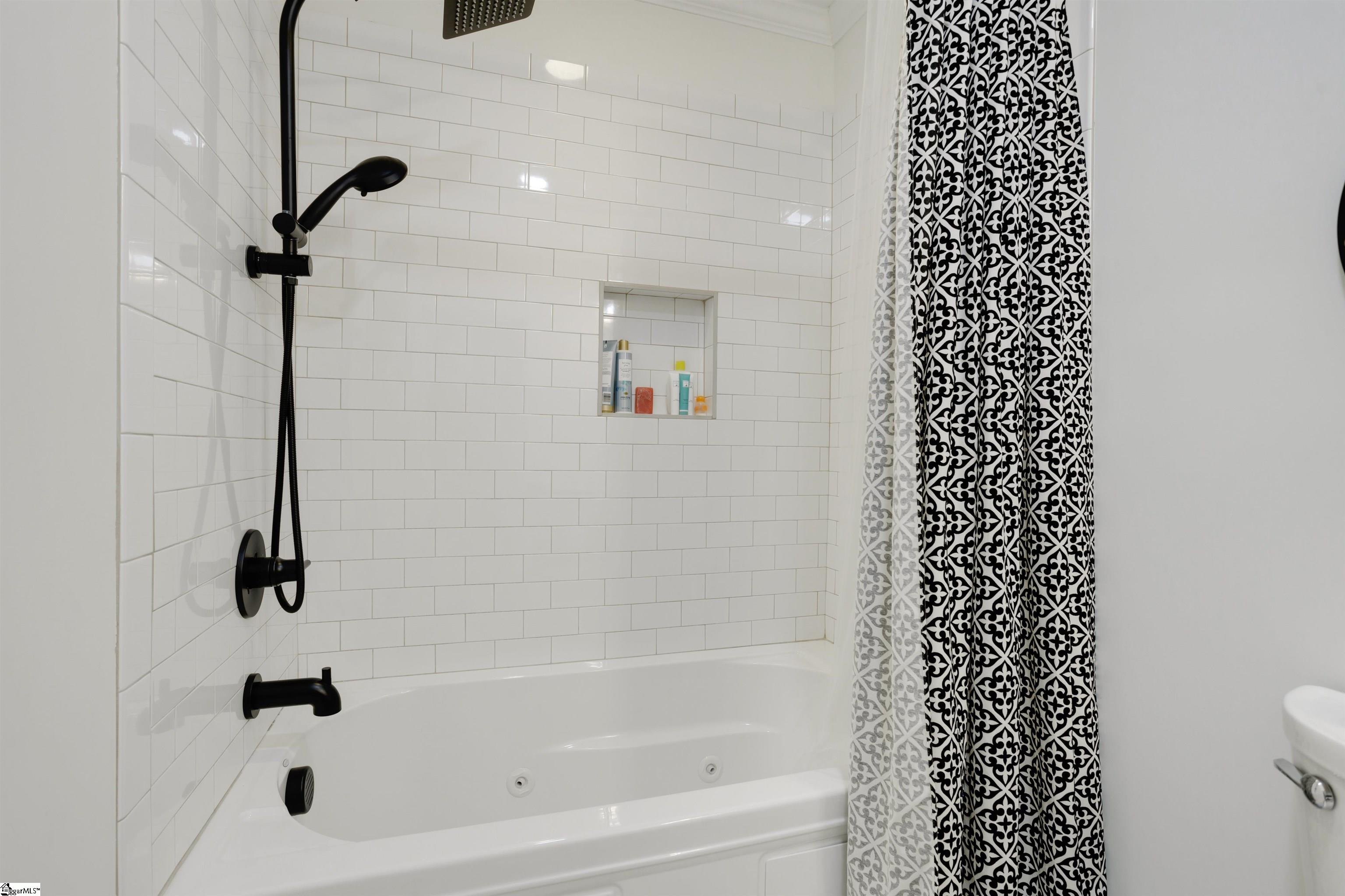 4001 Sandy Flat Road Greenville, SC 29609 - Photo 23 of 36 Gallery Image 23