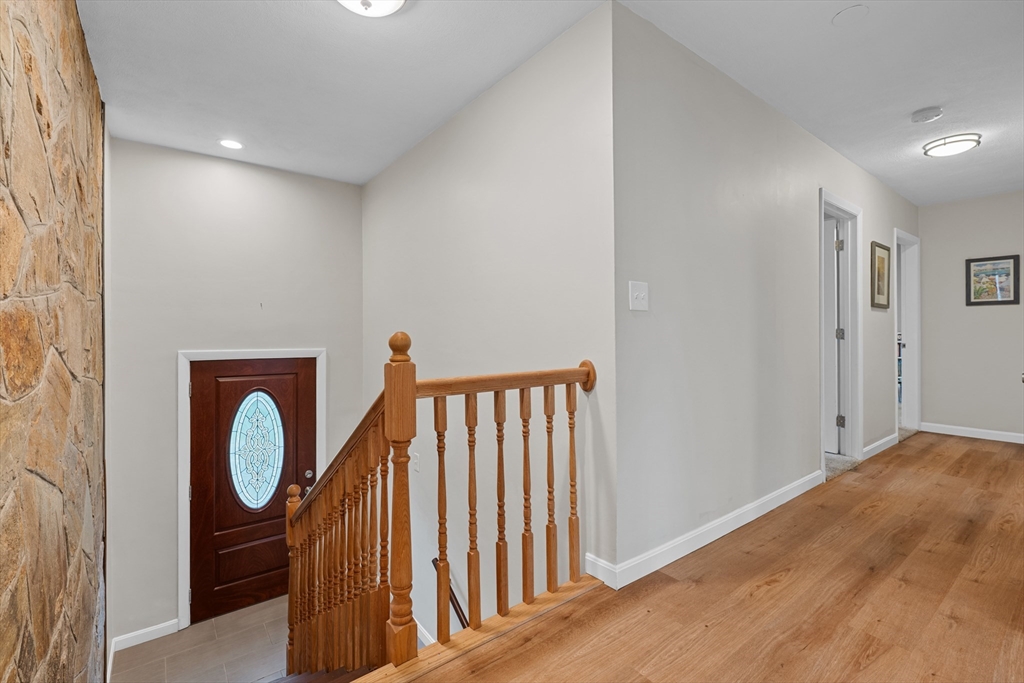 78 Asnebumskit Road Paxton, MA 01612 - Photo 8 of 38