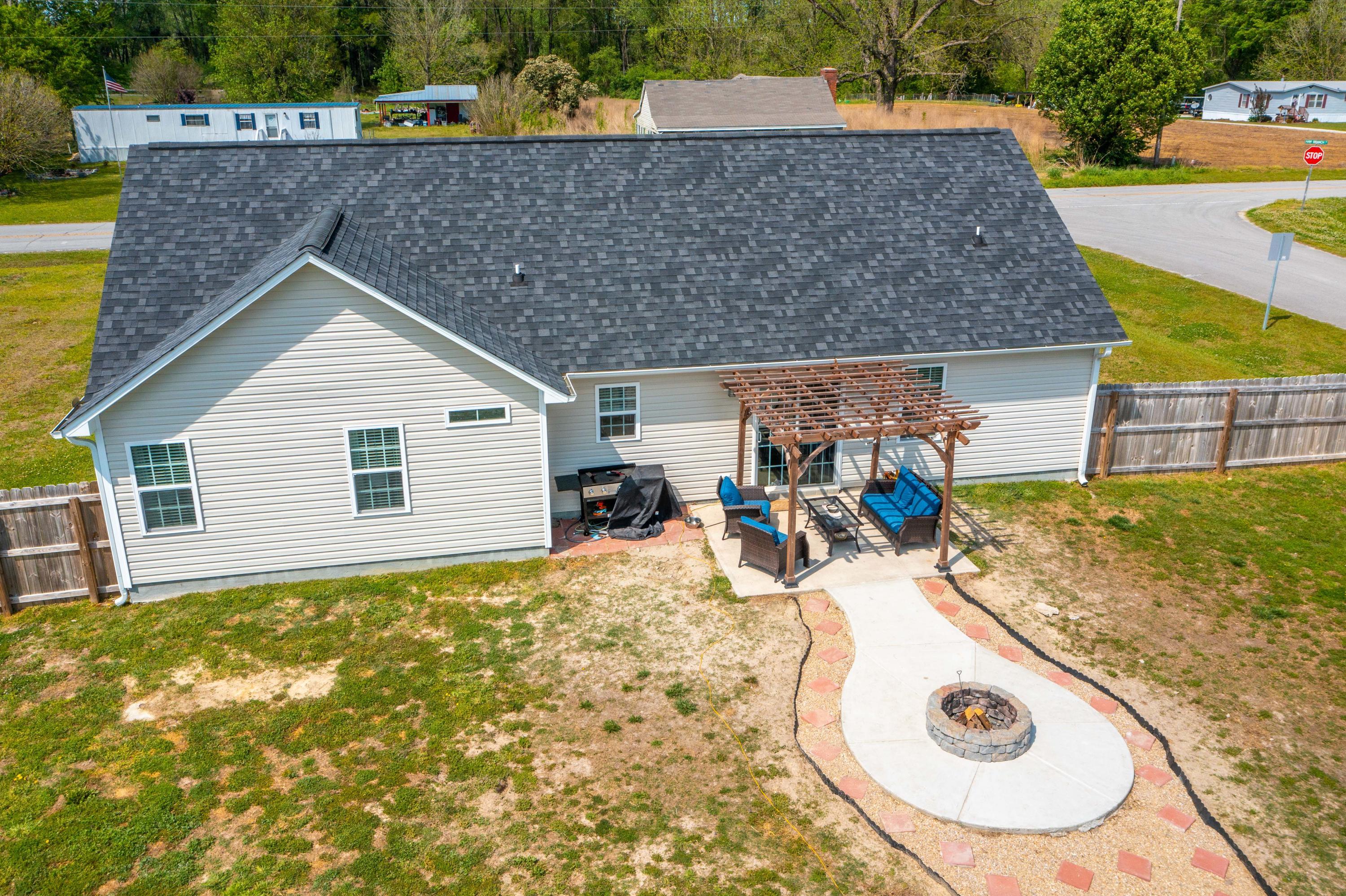 397 Haw Branch Road Richlands, NC 28574 - Photo 11 of 34 397 Haw Branch Road-15