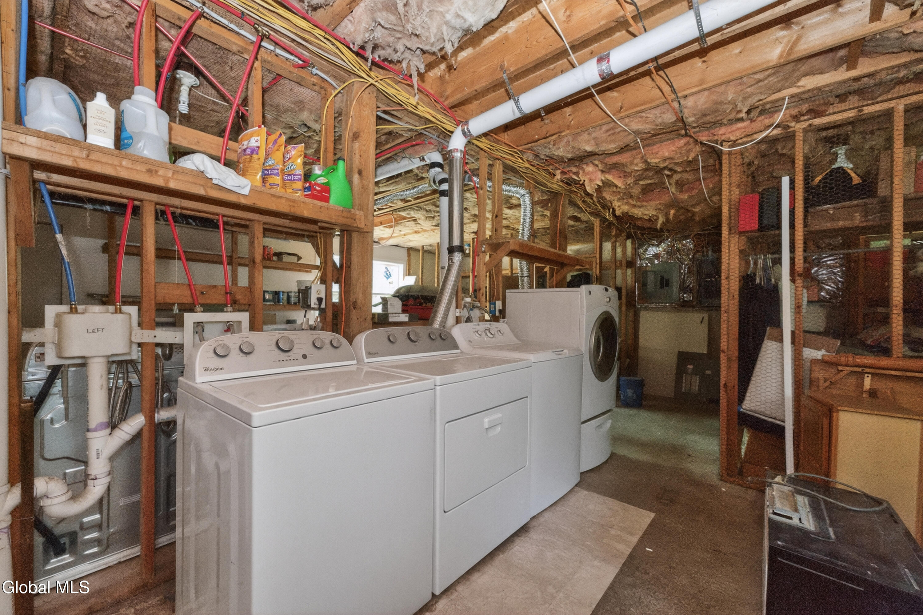 106 Dunsbach Road Halfmoon, NY 12065 - Photo 26 of 35 4 Laundry 1