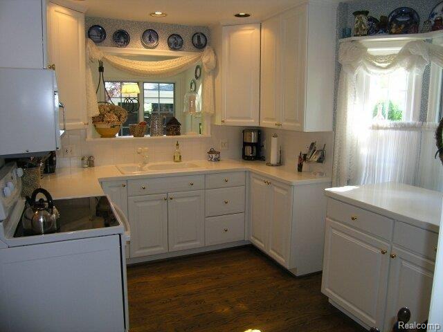 1812 Broadstone Road Grosse Pointe, MI 48236 - Photo 6 of 15 Kitchen