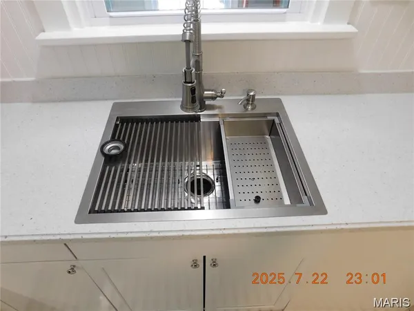 $329,900 | 127 Front Street, Labadie, MO 63055