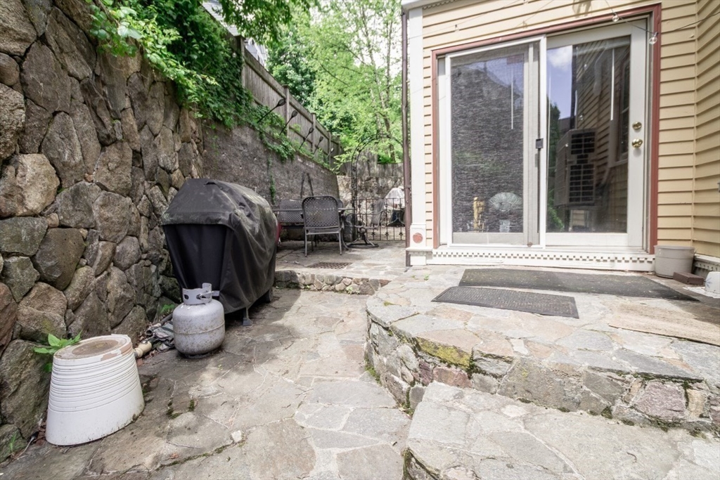 18 Atherton Road, Unit 1 Brookline, MA 02446 - Photo 15 of 17